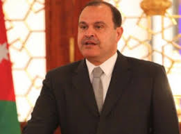 وزير الداخلية يلتقي السفير البريطاني في عمان